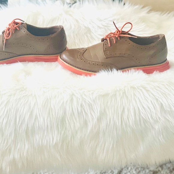 Great Fall Oxford Shoes (Like New!!) - Picture 2 of 3